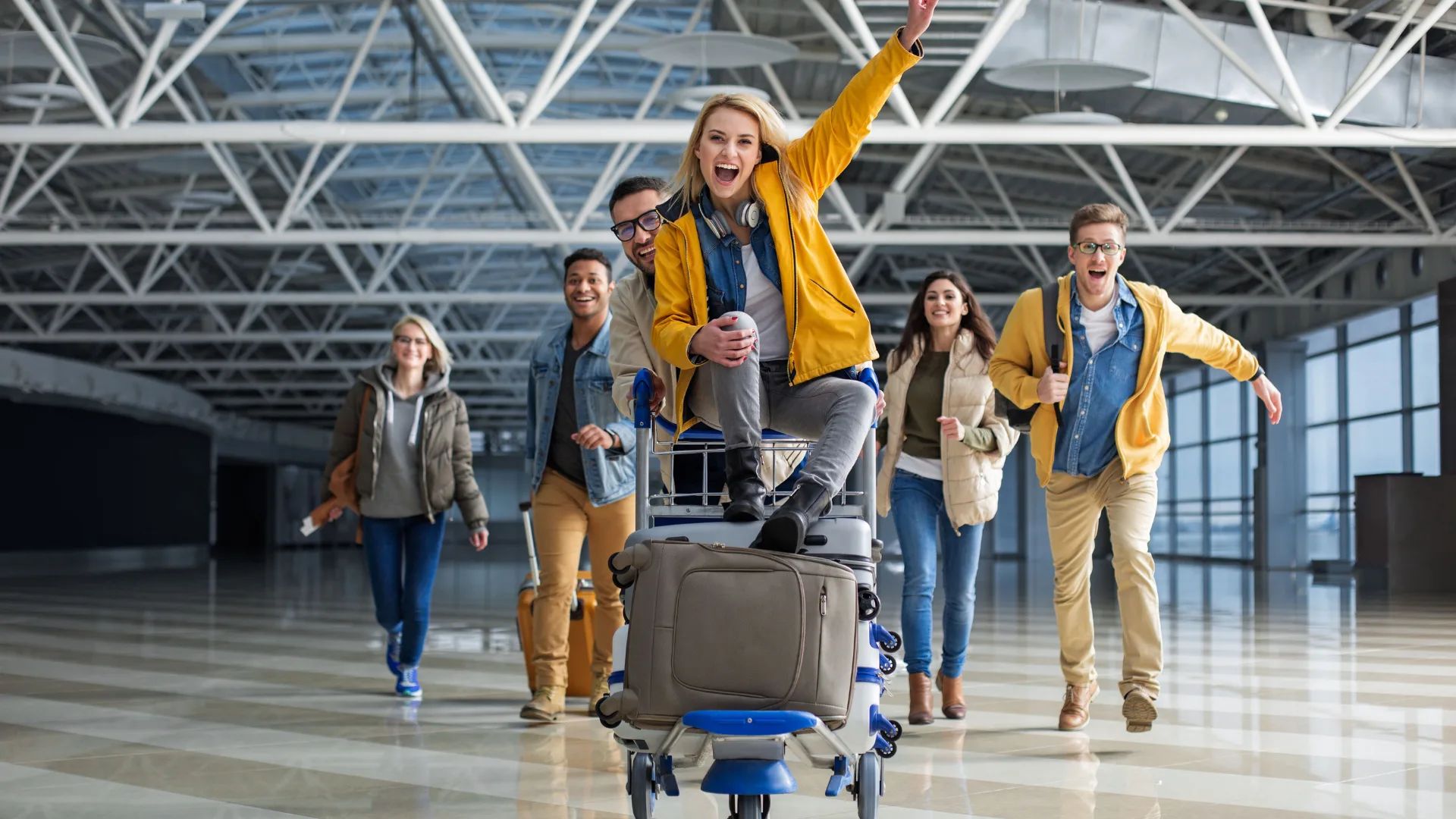 Arrivo al Cairo e Trasferimento in Hotel — Giorno 01
